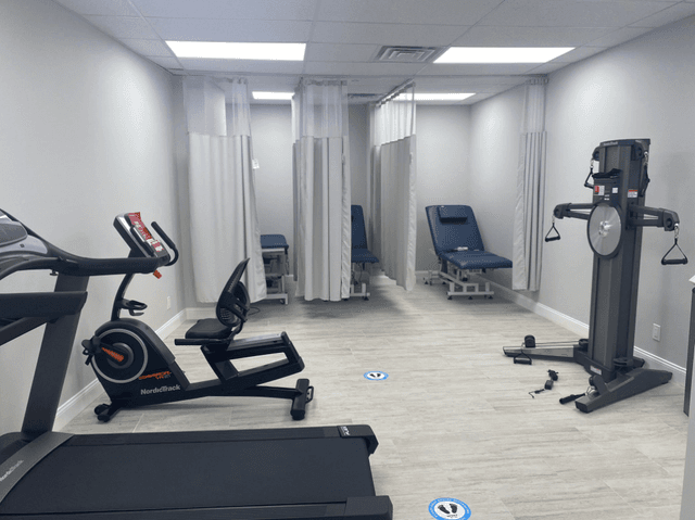 Manhattan_PT_Room.png