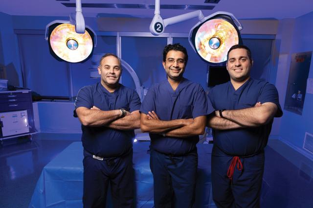 spine_surgeons.jpg
