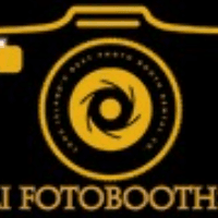 LI FOTO BOOTHS Logo