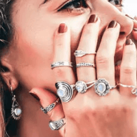 charlottehill95 Logo