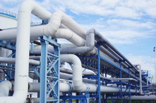 Blue_and_White_Pipelines.jpg