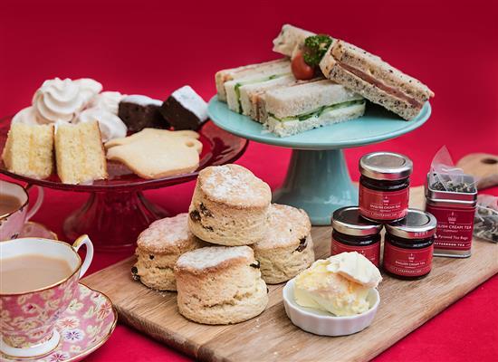 Afternoon_Cream_Tea_Hamper_by_www.englishcreamtea.com.jpeg